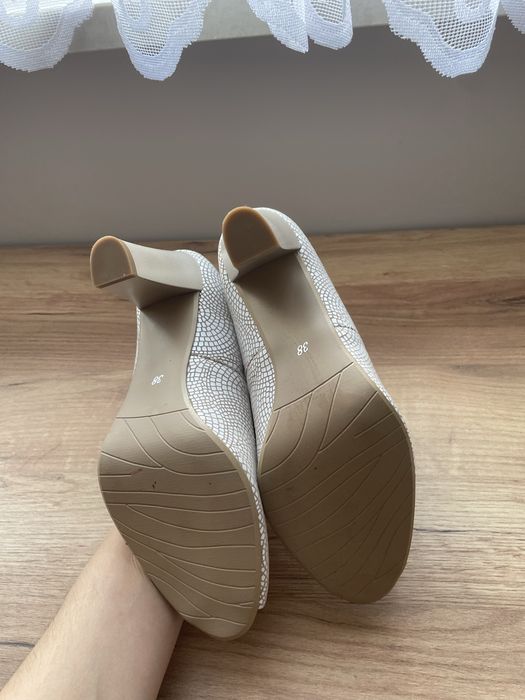 Eleganckie szpilki Sergio Bardi
