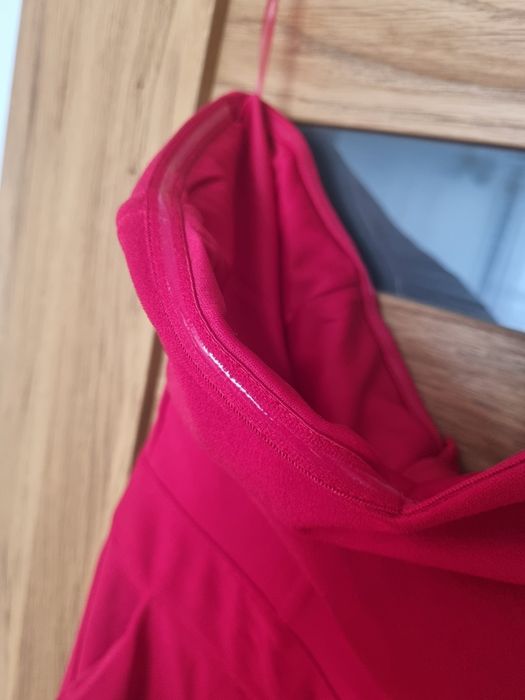 Kombinezon elegancki czerwony 38/40