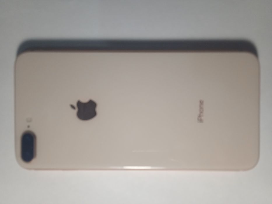 Продам айфон 8 плюс 64 Gb , идеальное состояние  Цена 3000 грн .