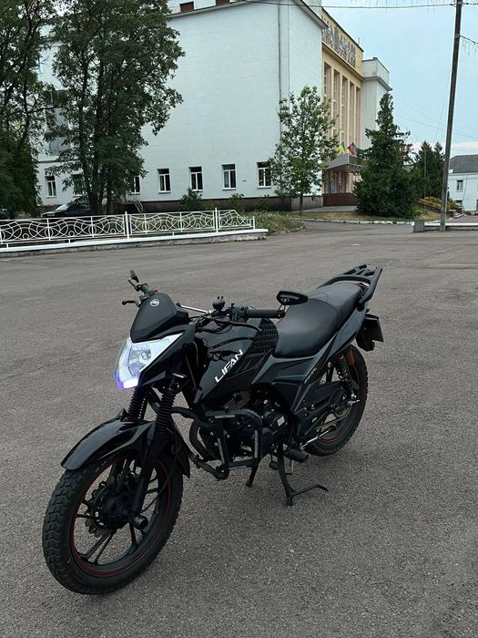 Мотоцикл Lifan ccr150