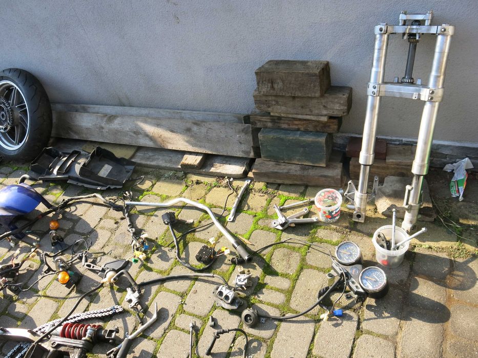 Lagi z półkami Hyosung GT/GTR 650