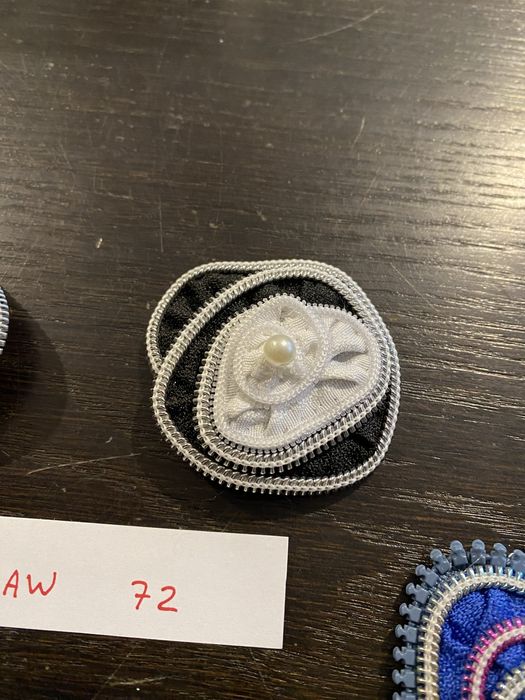 Broszki handmade z suwaków unikat zestaw 72