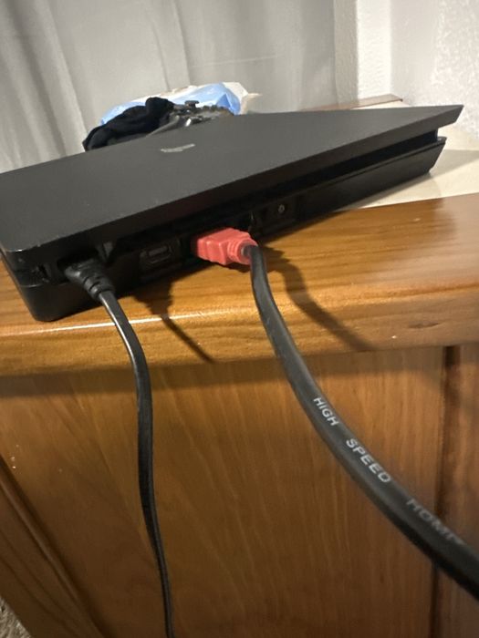 Playstation 4 , 500 gigas em otimo estado com comando original