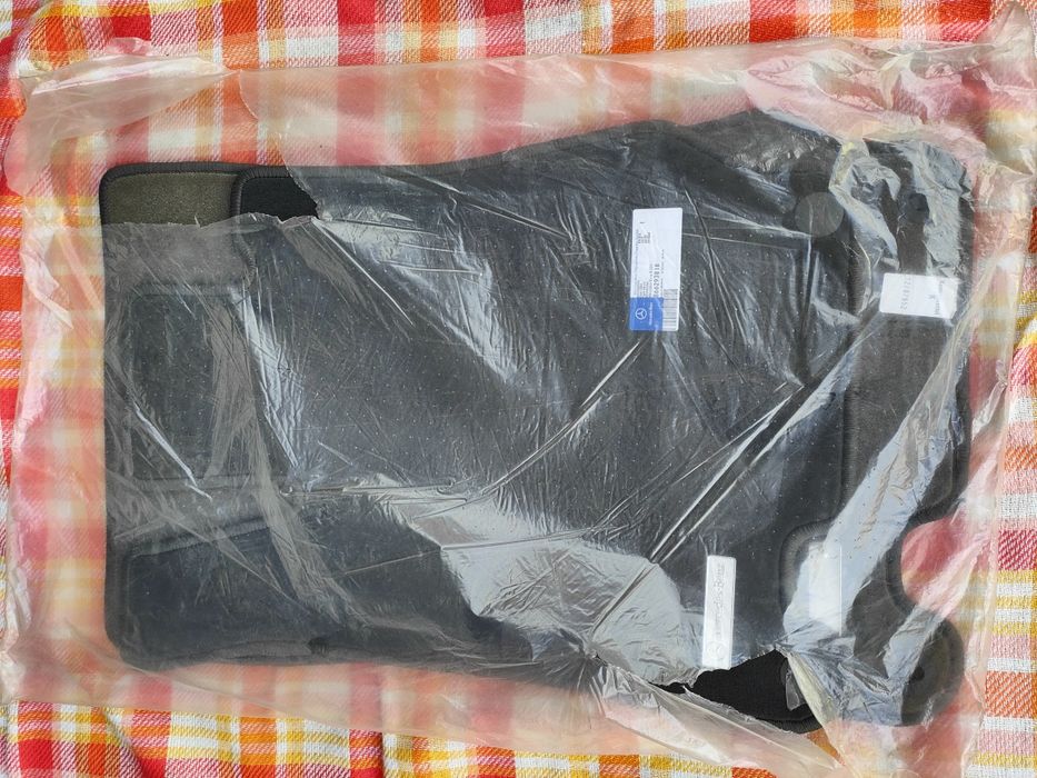 Dywaniki welurowe Mercedes SL R230