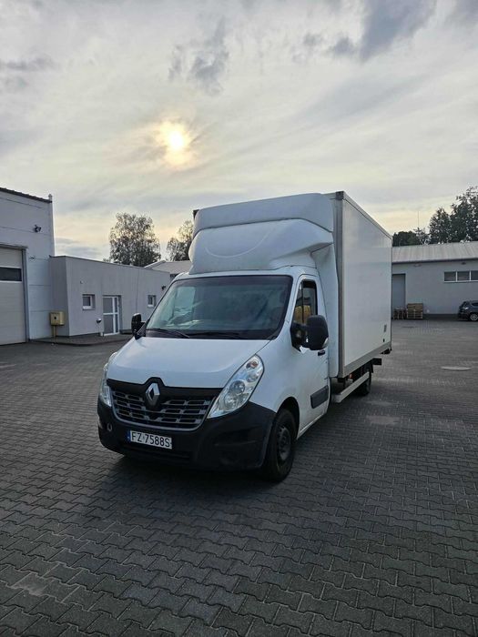 Renault Master kontener z windą gotowy do pracy