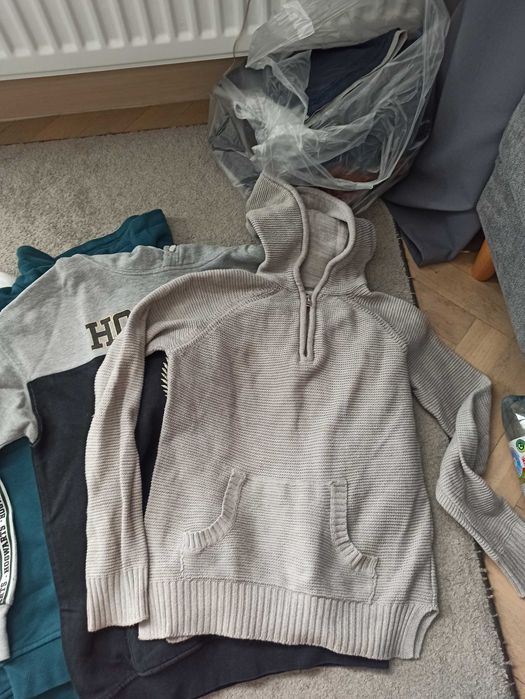 Zestaw czterech bluz h&m dla chłopca rozmiar 146 na 152 cm