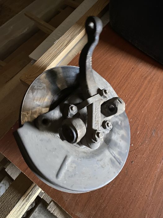 Поворотные кулаки ВАЗ 2101-2107 классика цена за ПАРУ