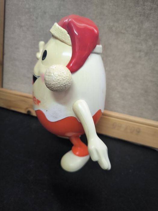 Boneco Ovo Kinder mealheiro