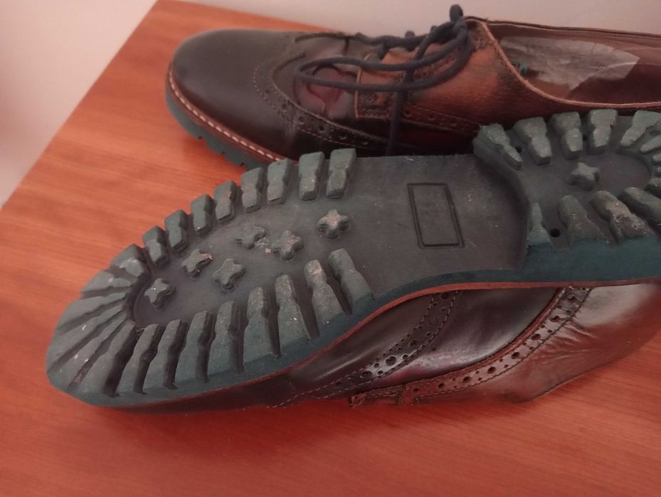 Sapatos homem t. 42 usados 1 vez