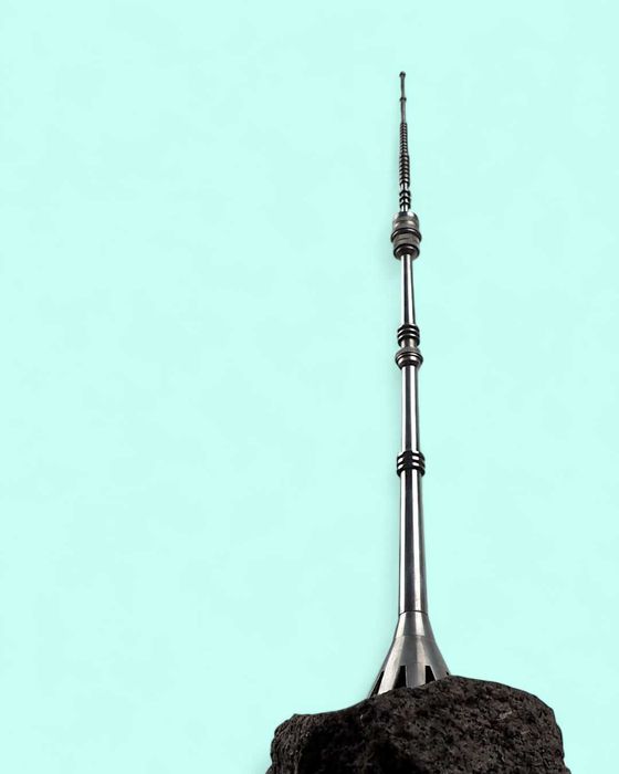 Metalowy model wieży telewizyjnej Ostankino
