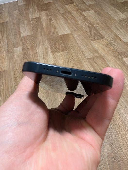 Продам iPhone 14