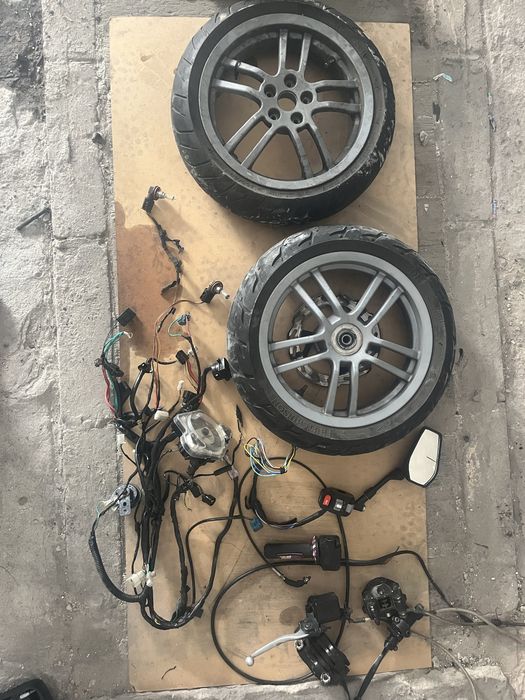 Peugeot speedfight 3 na czesci
