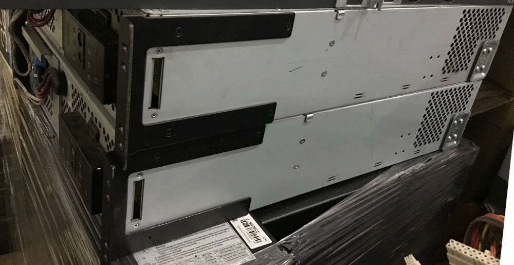 упс APC smart ups XL 2200 VA 3U (SUA2200RMXLI3U)