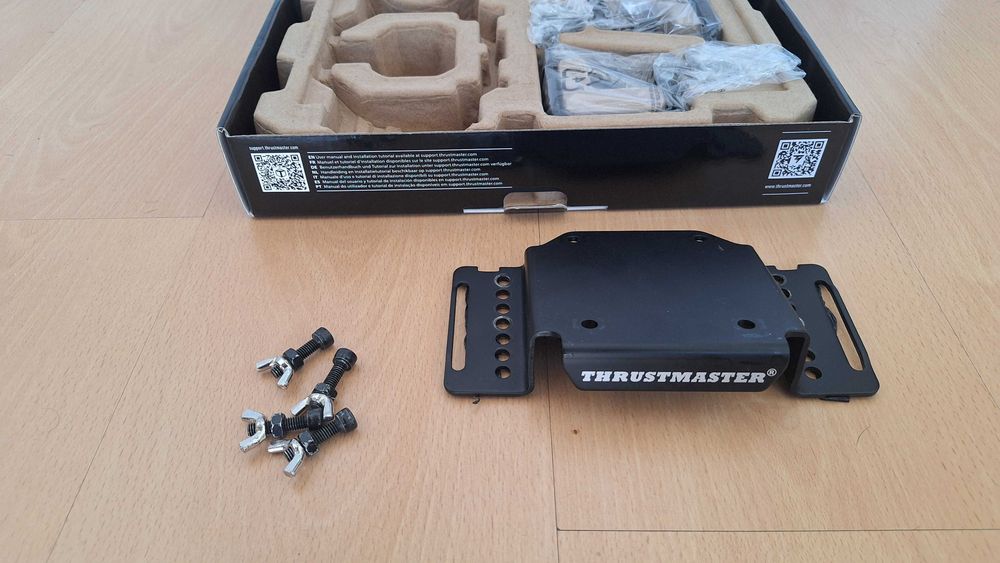 Base Thrustmaster T818 10Nm compatível com PC inclui mount