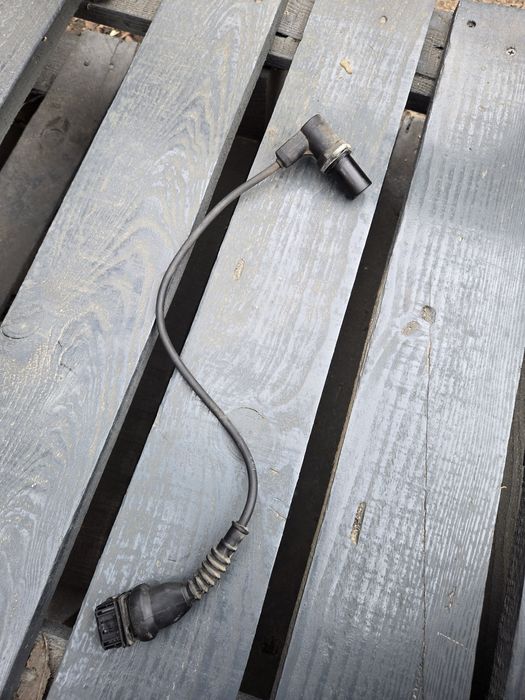 Датчик распредвала М52 Е39 5WK96011Z