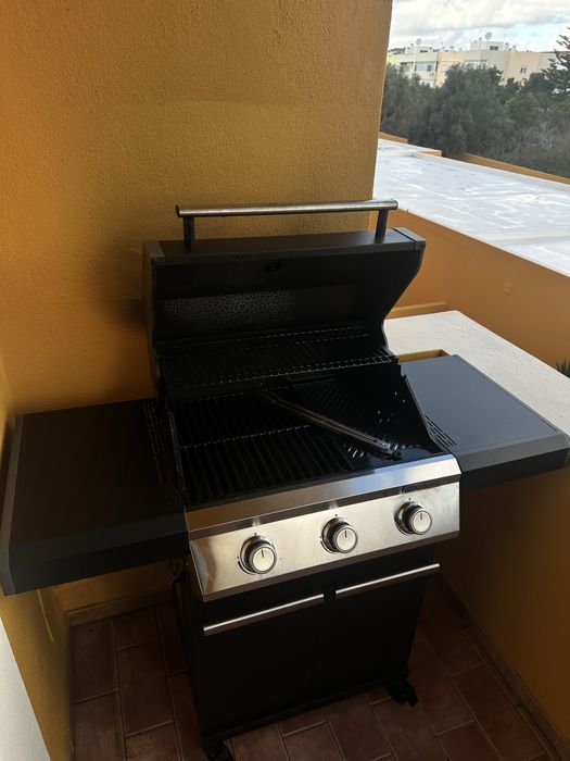 Grelhador a gás naterial