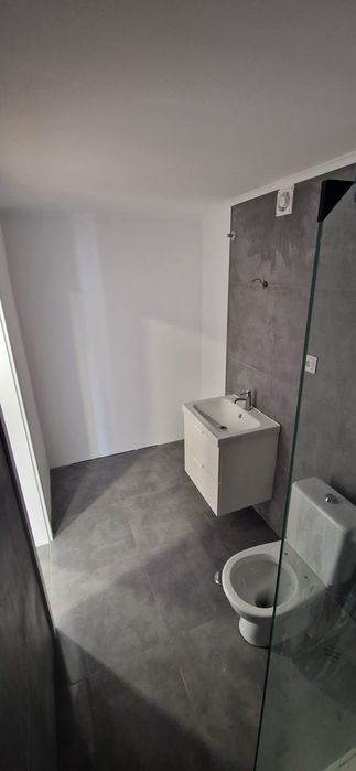 T2 Totalmente Renovado  a 5 minutos da Praia
