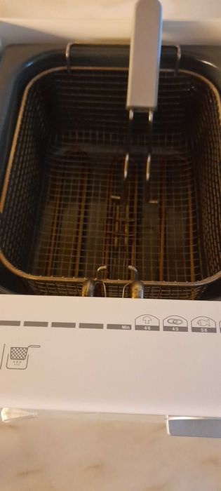 Fritadeira SOLAC elétrica óleo