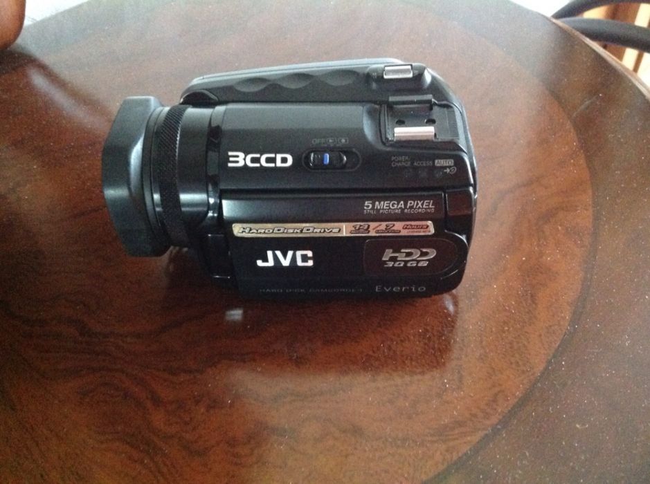 видеокамера JVC
