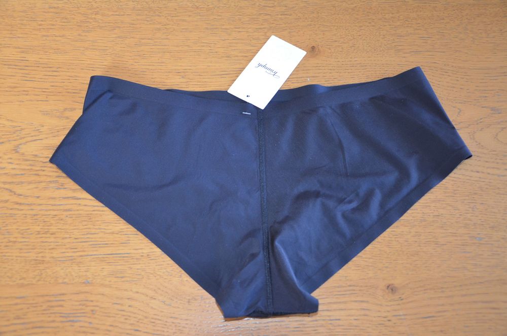 Triumph majtki czarne r. 40