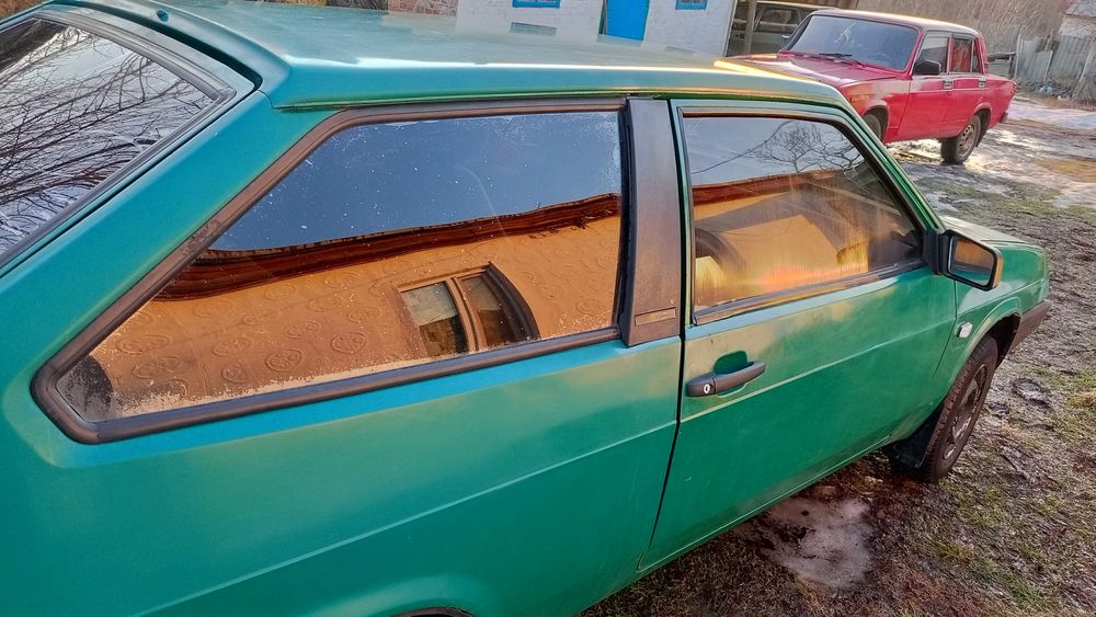 Ваз 2108. На впевненому ходу. Економна.