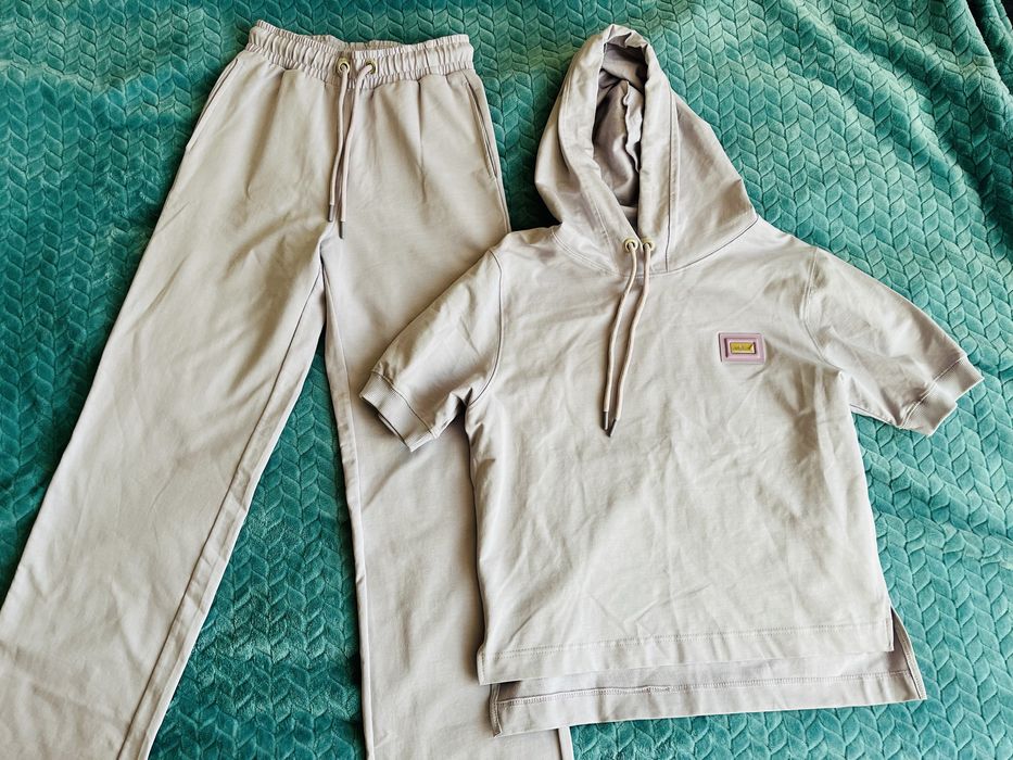 Жіночий костюм  RAW