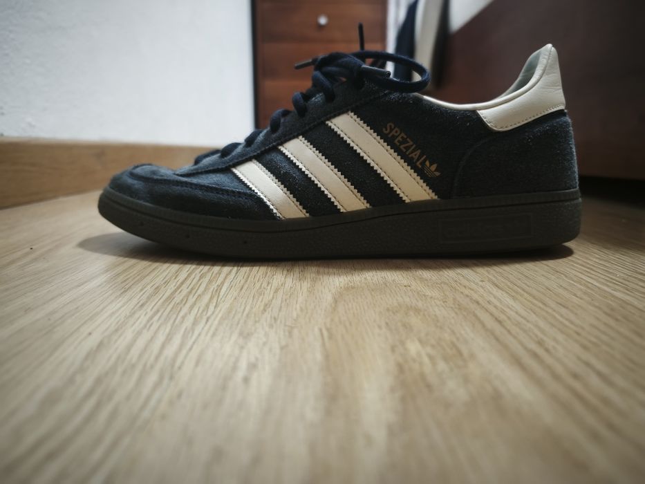 Tênis Adidas special