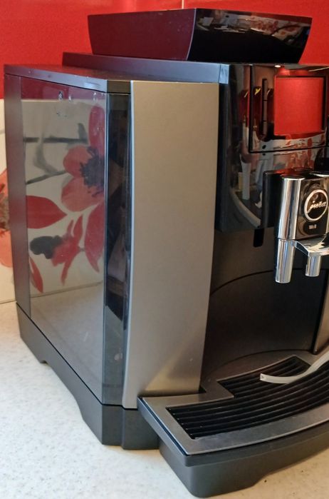 Profesjonalny ekspres JURA WE8 (Model 15286) | Tylko 3800 kaw |