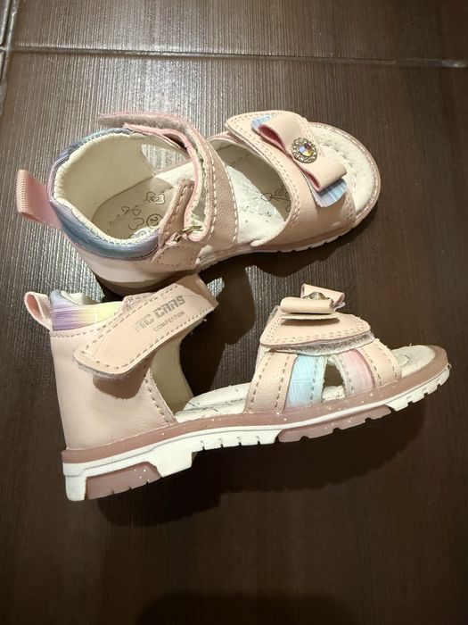 Босоніжки для дівчинки 21 розмір