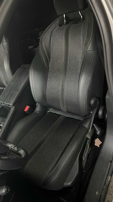 Peugeot 308 III 1.6 Plug-In Hybrid, 2024 - SALVADO - IVA Dedutível