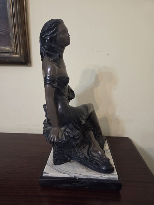 Vendo estátua usada