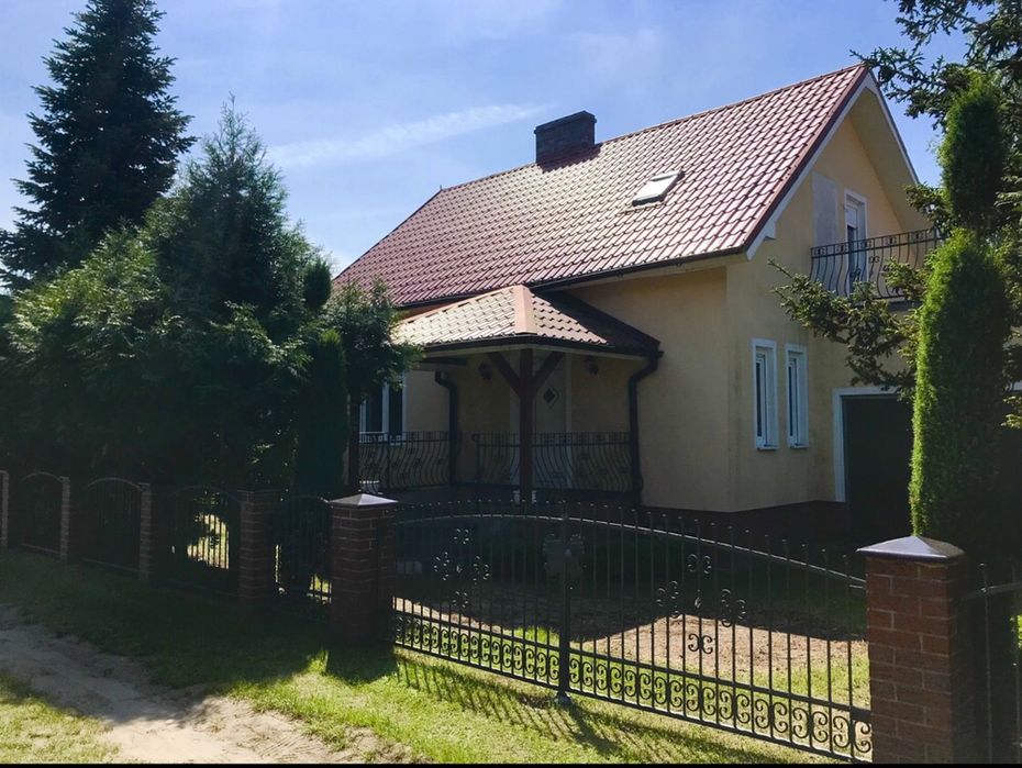 Dom Sówka dom nad jeziorem wynajem wypoczynek noclegi Sława Radzyń