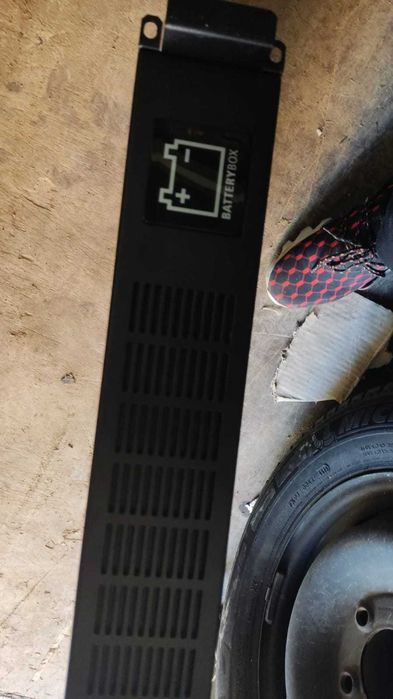 Armário Bastidor 22 unidades + material sistema videovigilancia