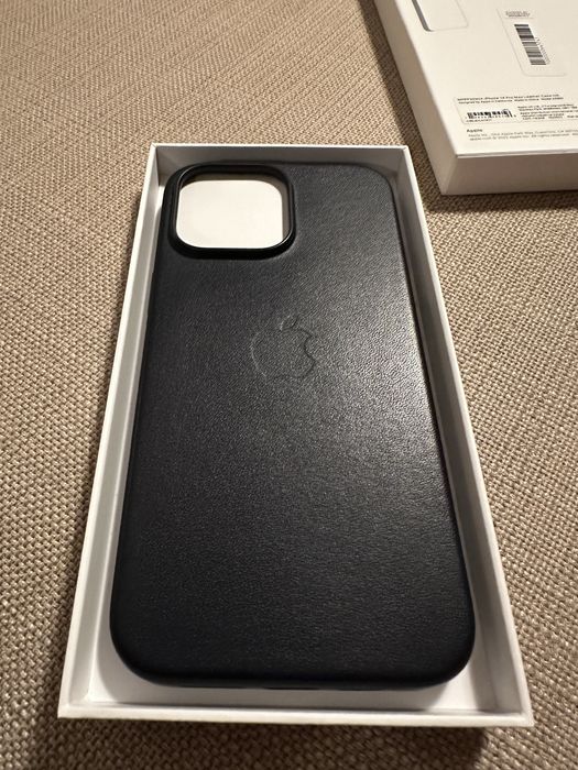 Capa original pele iPhone 14 Promax (roxa escura)