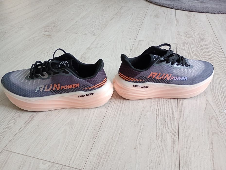 Nowe buty do biegania r.45
