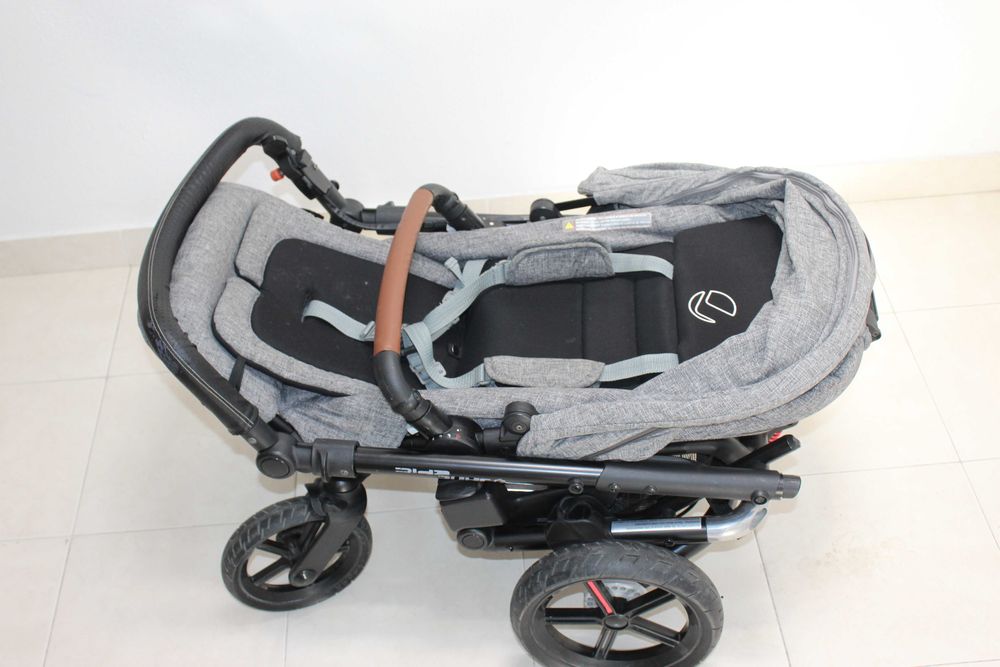 Carrinho de bébé Jané Epic Bolsa e Muda Fraldas 4x4