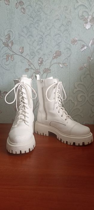 Зимові шкіряні жіночі черевики