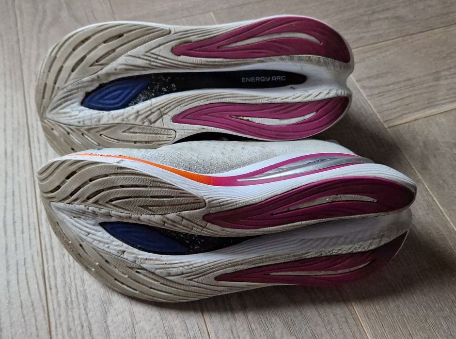 New balance supercomp fuelcell trainer v1