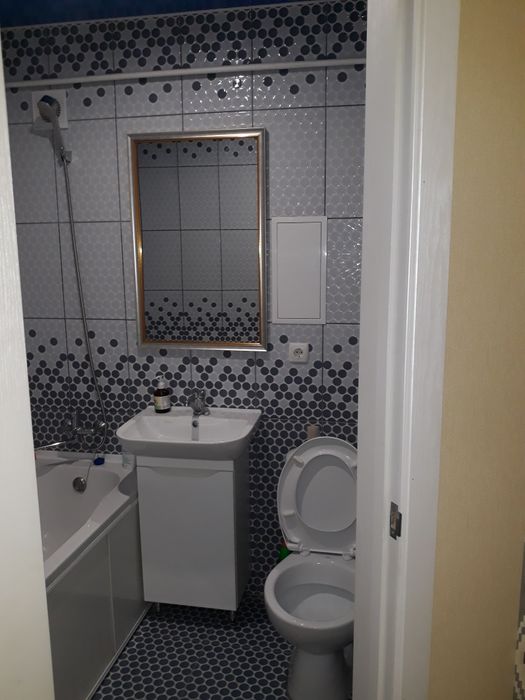 Студия посуточно, почасово. Жилпоселок, пл. Победы.