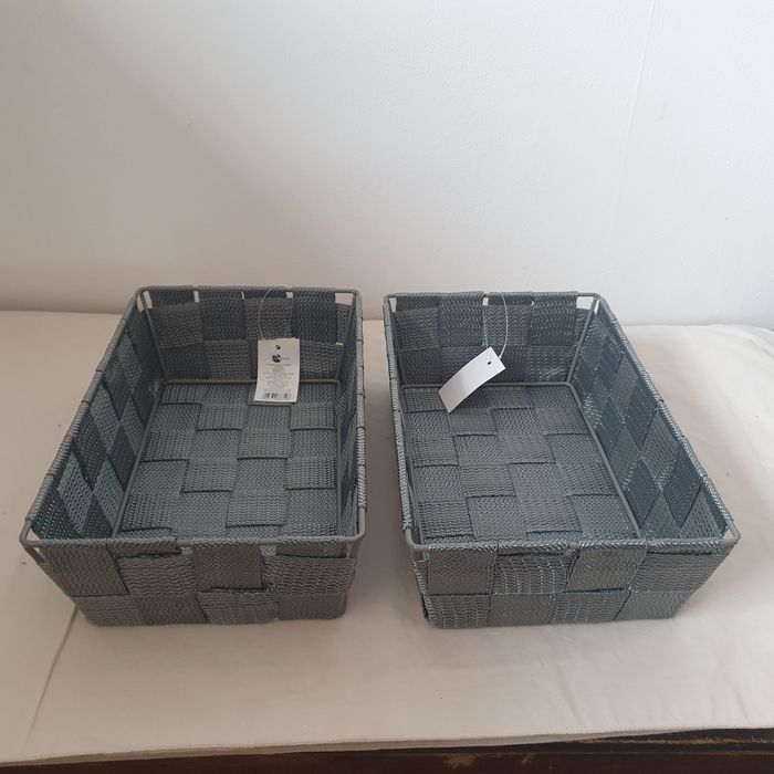 Szary koszyczek tekstylny