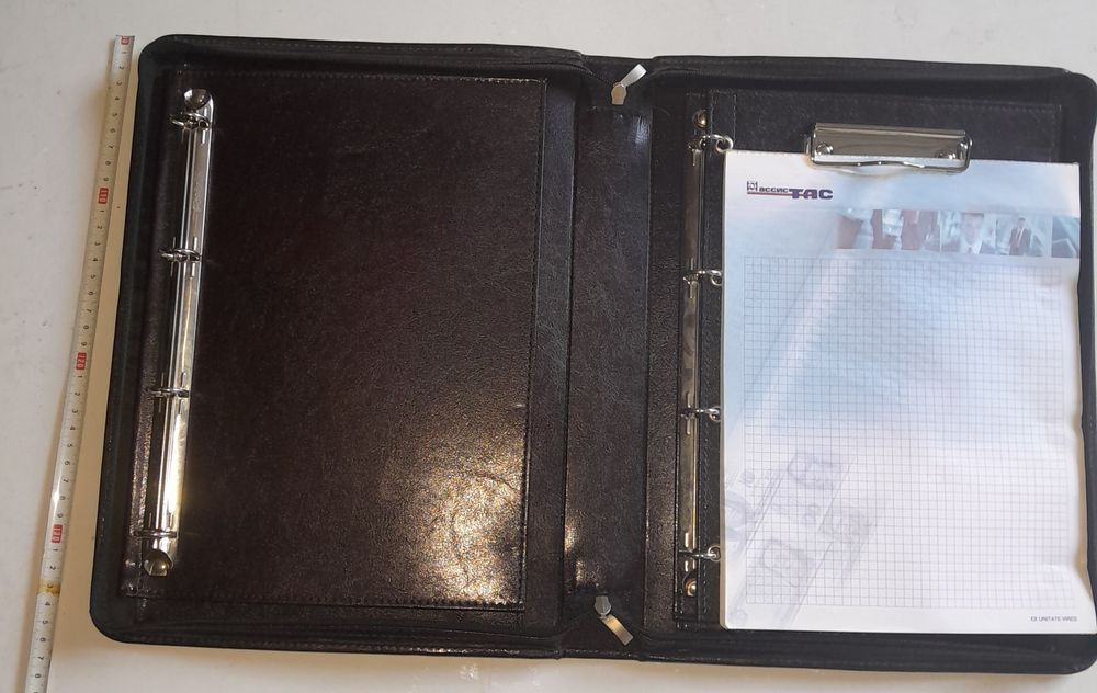 Ділова папка коричнева.