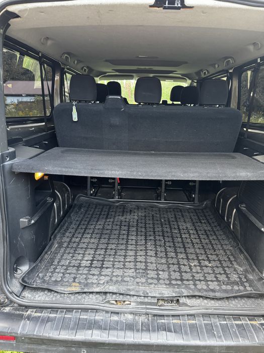 Renault Trafic 9 osob PL salon