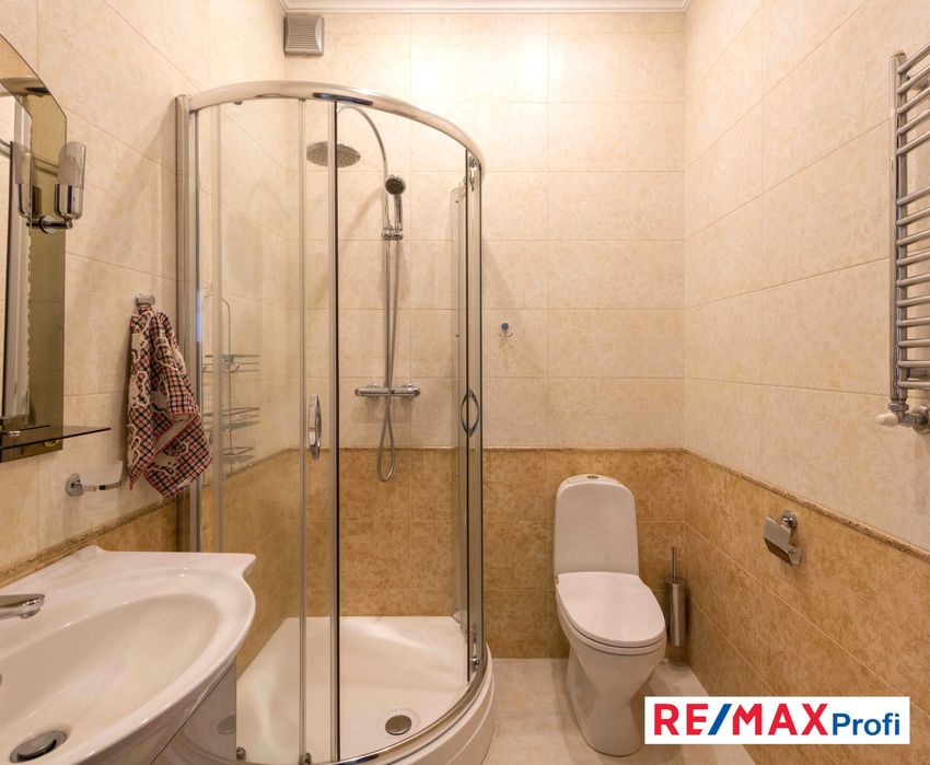 Готовий будинок 260 м2,  12 соток , с. Хотів (поруч Лісники, Чабани)