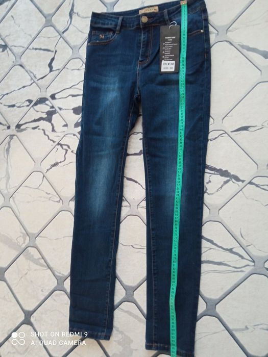 Продаються жіночі джинси