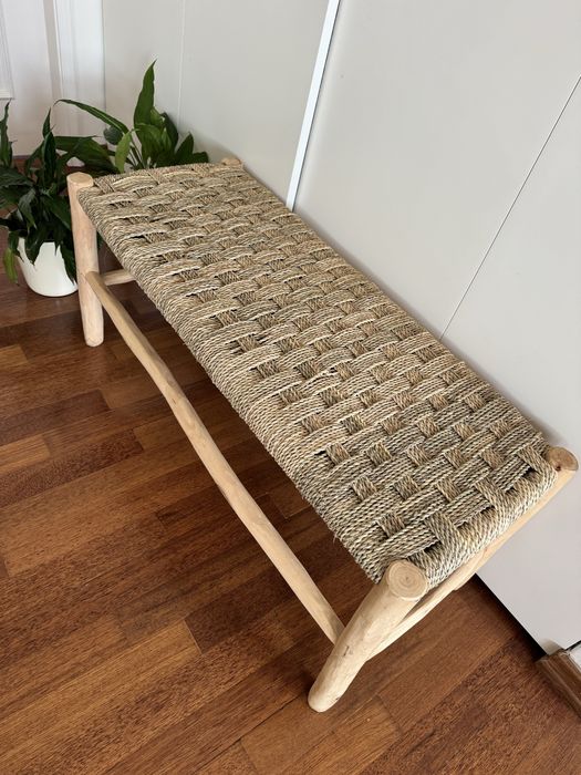 Banco de madeira maciça trançada, artesanato marroquino