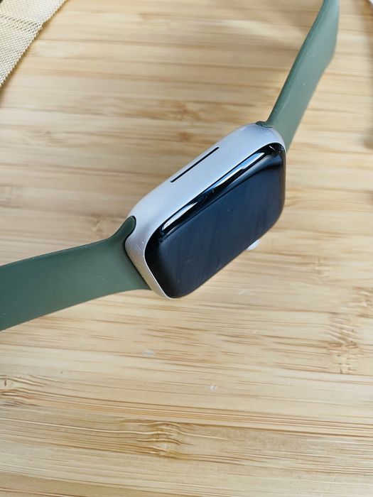 Sprzedam Apple Watch 8 S8 A2770 41 mm