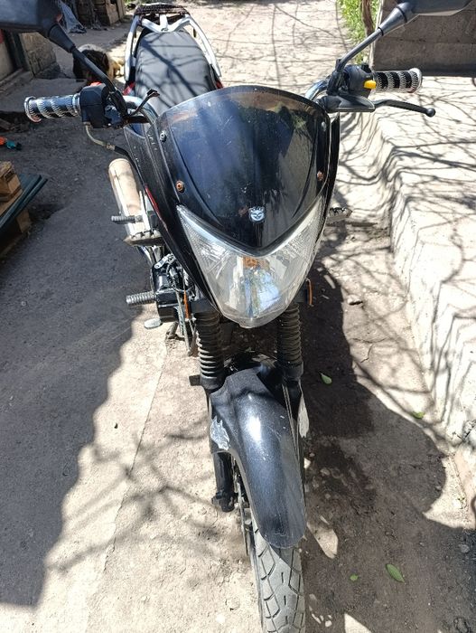 Продам Мустанг мт 200-7