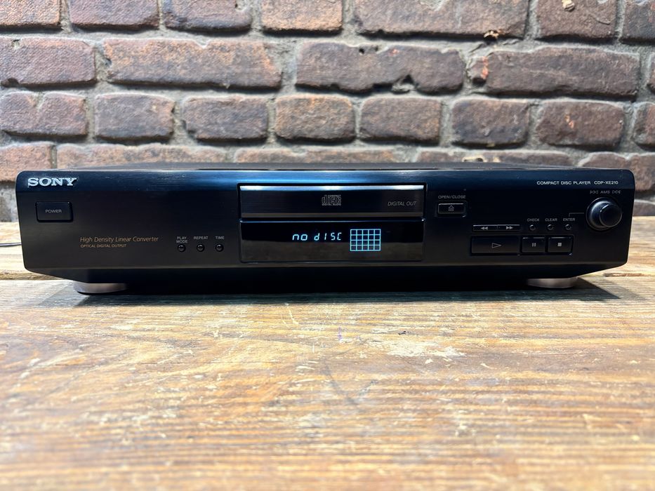 Odtwarzacz CD Sony CDP XE 210