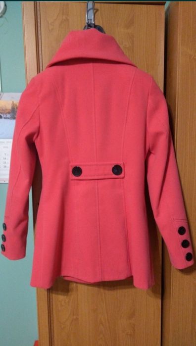 Sprzedam piękny różowy płaszcz r. S