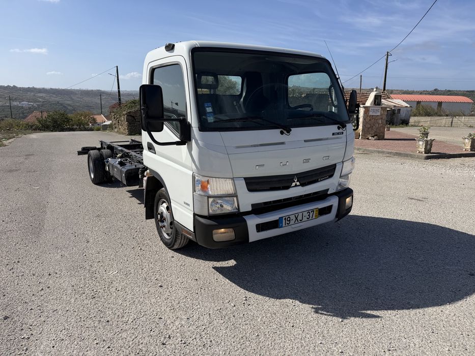 Mitsubishi fuso 3c15 ligeira 2019
